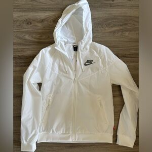 NWT Nike Women’s White Sportswear Windrunner Jacket